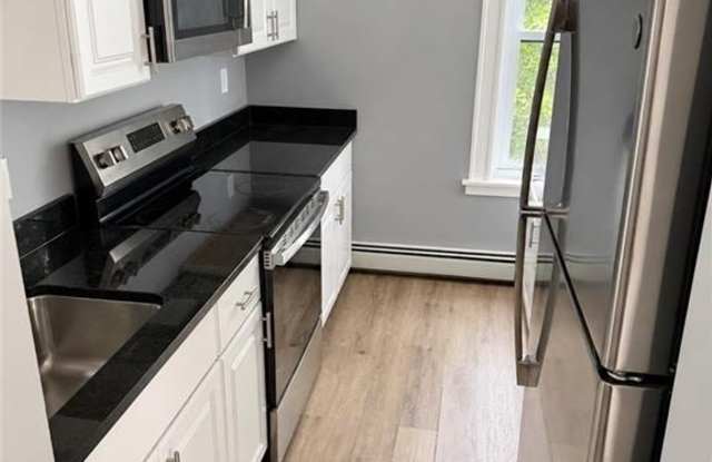 392 Carrington Avenue Gallery 3