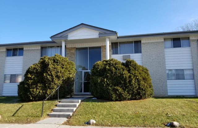 6425 W Norwich Ave - 6425 West Norwich Avenue, Greenfield, WI 53220