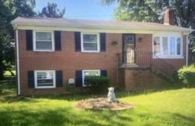 13925 MATTAPONY Drive - 13925 Mattapony Drive, Dale City, VA 22193
