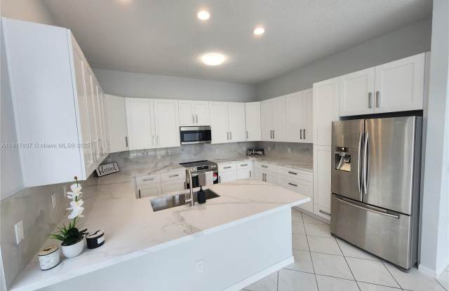 15840 NW 16th Ct photos photos