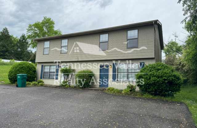 NEW PRICE! MOVE IN READY! Delightful 2 bedroom, 1.5 bath Townhome! photos photos