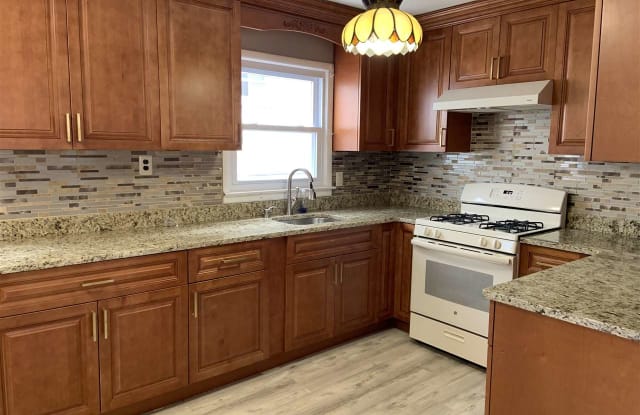 1503 72ND ST - 1503 72nd St, North Bergen, NJ 07047