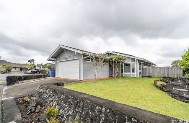 Available now! 3 bdrm, 2 bath, 2-car garage single family home in Mililani Gallery 1