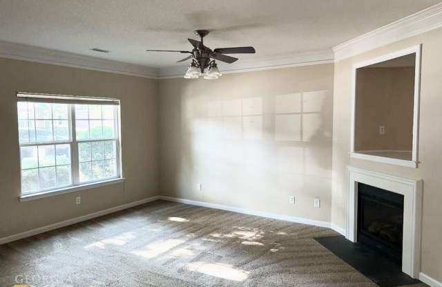 221 Polo Lane Gallery 3