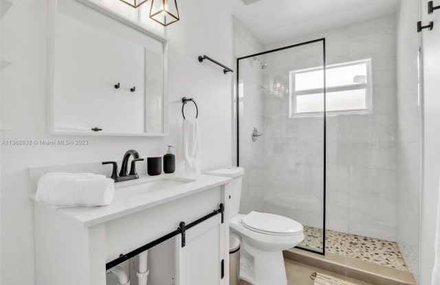 2620 Adams St - 2620 Adams Street, Hollywood, FL 33020