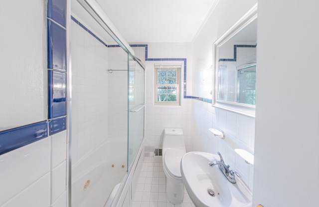Updated 2BR/1.5BA Smyrna Home with Basement, New Porch & 2,072 Sq Ft Gallery 4