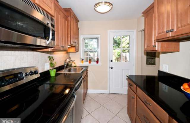 4692 36th Street South - 4692 36th Street South, Arlington, VA 22206 4692 36th Street South - 4692 36th Street South, Arlington, VA 22206