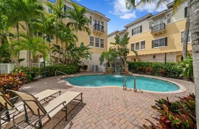 285 SE 6th Ave - 285 Southeast 6th Avenue, Delray Beach, FL 33483