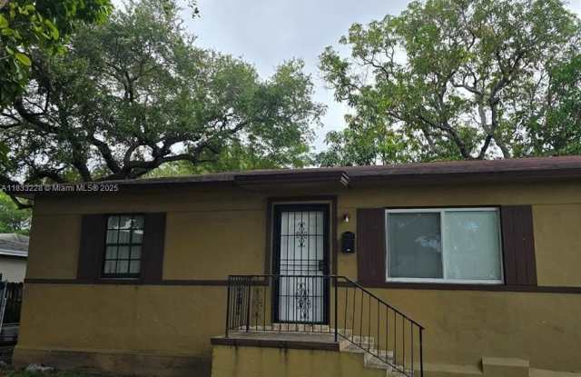 6912 NW 5th Pl photos photos