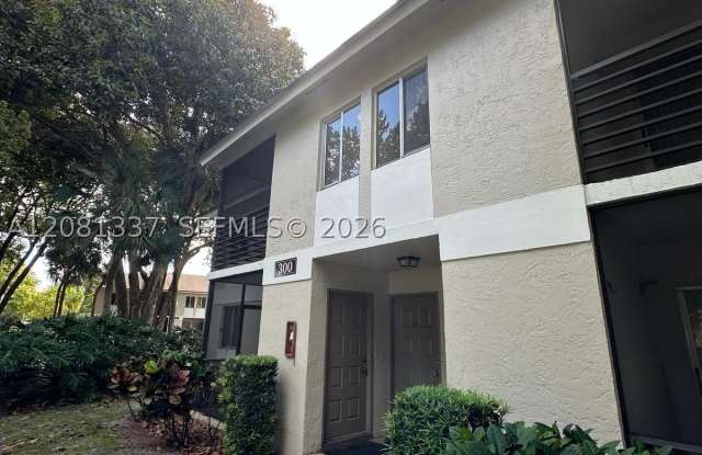 300 Gardens Dr Gallery 2