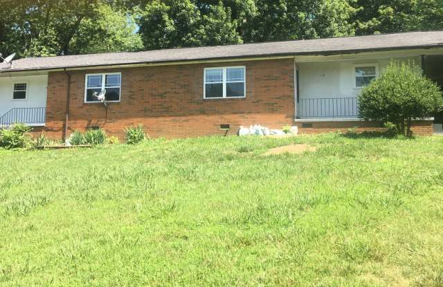 West Knoxville 37909 - 2 bedroom Duplex(half) in desirable West Knoxville - Inquire by Text or email Bill Furlong (865) 983-7225, bill8thmile1@gmail.com photos photos