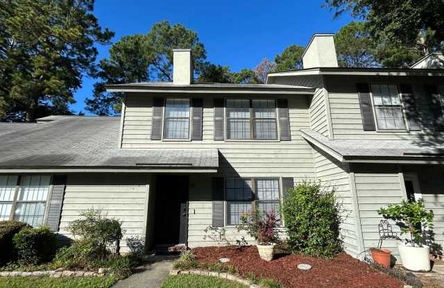 Savannah rental with 2 master bedrooms with ensuites - Conveniently located!! photos photos Savannah rental with 2 master bedrooms with ensuites - Conveniently located!! photos photos