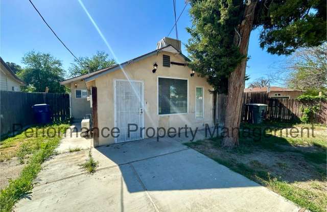 Cute 1 Bed/1 Bath Home in N Bakersfield photos photos