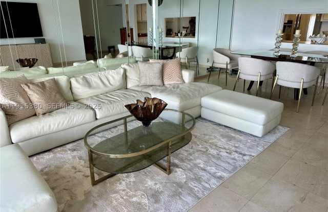199 Ocean Lane Dr Gallery 3