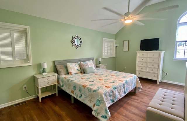 4357 Spa Dr. Gallery 4