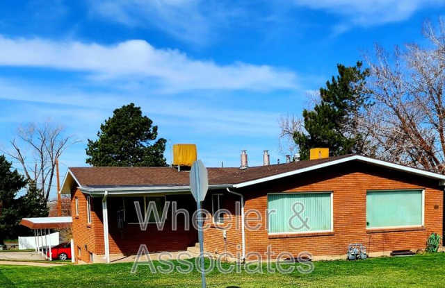 540 41st St photos photos