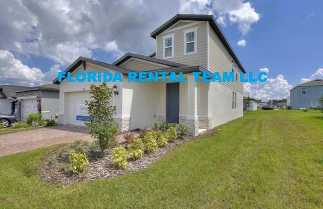 4/2.5 with fenced yard photos photos