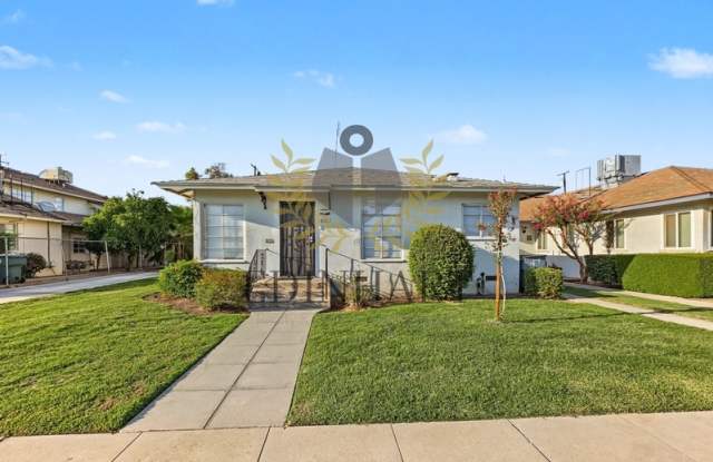 632 West Hammond Avenue - 632 Gallery 1