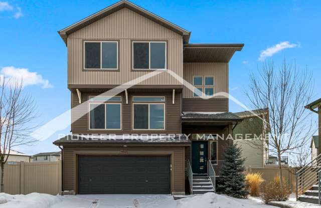 Gorgeous Home with Fenced Yard and Solar Panels! photos photos