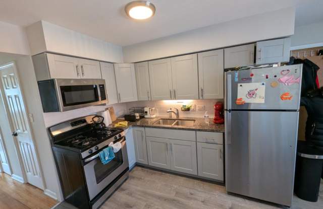 9216 Seymour Ave photos photos
