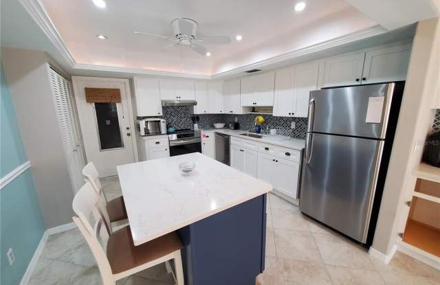 6990 W COUNTRY CLUB DRIVE N Gallery 2