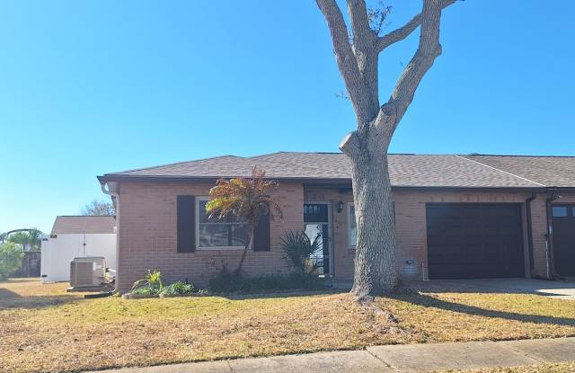 PELICAN COVE WEST 2BR 2BA WITH GARAGE FOR RENT photos photos