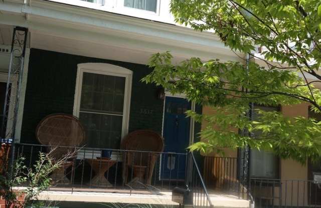 Charming 2 Bedroom/1 Bathroom Townhome in Woodberry, MD - Close to Light Rail! photos photos