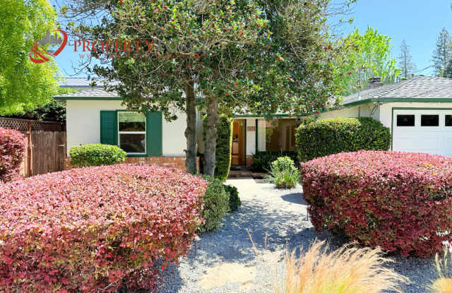 1623 Howard St, San Carlos - 3br/2ba Beautiful Home Near Downtown San Carlos + Sunroom - 1623 Howard Avenue, San Carlos, CA 94070