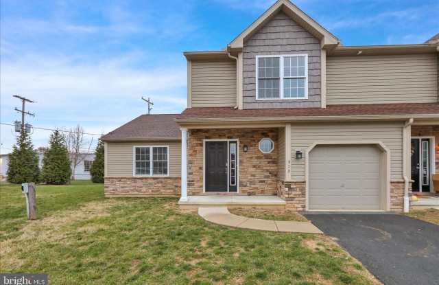 523 ELM Street - 523 Elm Street, West Reading, PA 19611