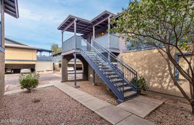 Charming 3BR Condo in Chandler Gallery 3