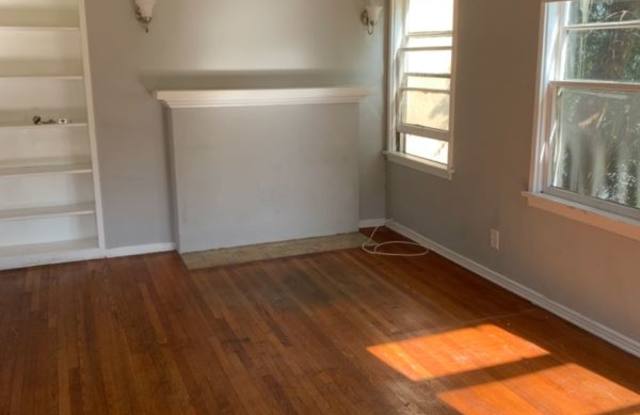 6069 Lexington Gallery 3