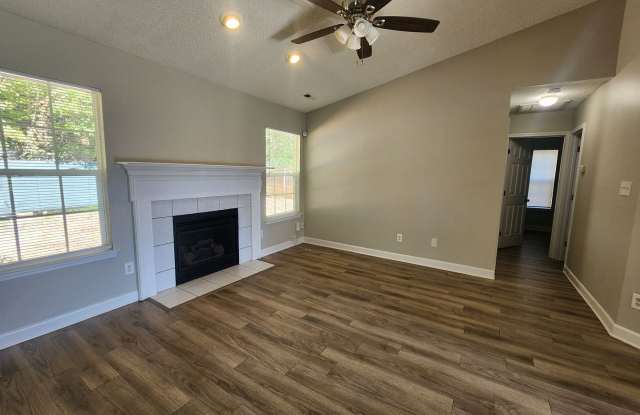 3 Bedroom Home Near University Area Gallery 3