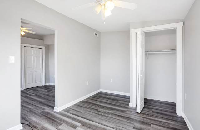 Spacious Two Bed Available July 10th! Central Air, Dishwasher, Laundry, Off Street Parking! Gallery 3