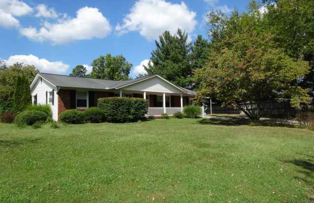 Knoxville 37921 - 3 bedroom 1.5 bath home - call Adam Sharp 865-254-0980 photos photos Knoxville 37921 - 3 bedroom 1.5 bath home - call Adam Sharp 865-254-0980 photos photos