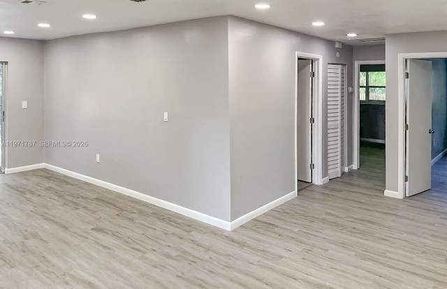 2510 NE 182nd St photos photos 2510 NE 182nd St photos photos