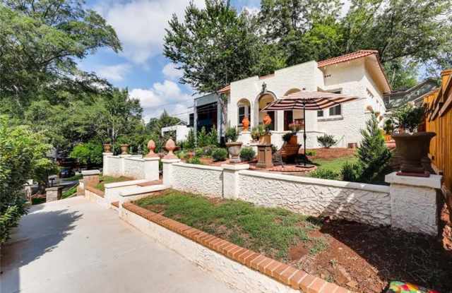 1417 Lanier Place NE Gallery 3