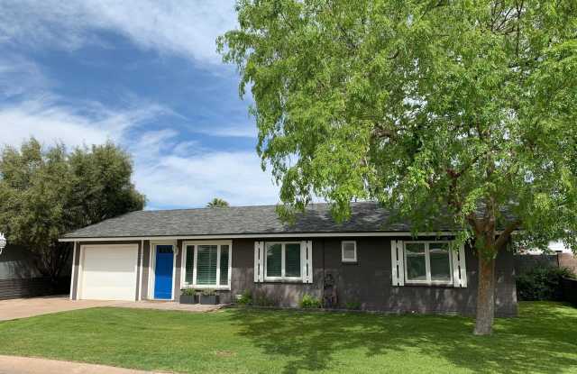 220 E GRISWOLD Road - 220 East Griswold Road, Phoenix, AZ 85020