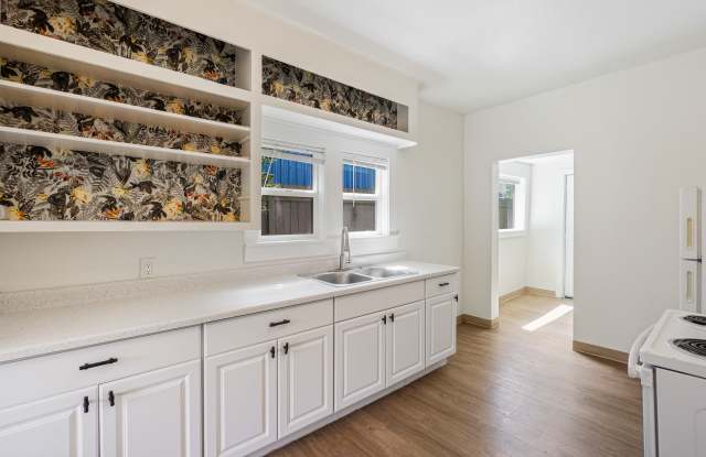 2304 South Wilkeson Street#A Gallery 1