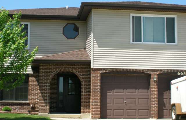665 Morningside Court - 665 Morningside Court, Roselle, IL 60172