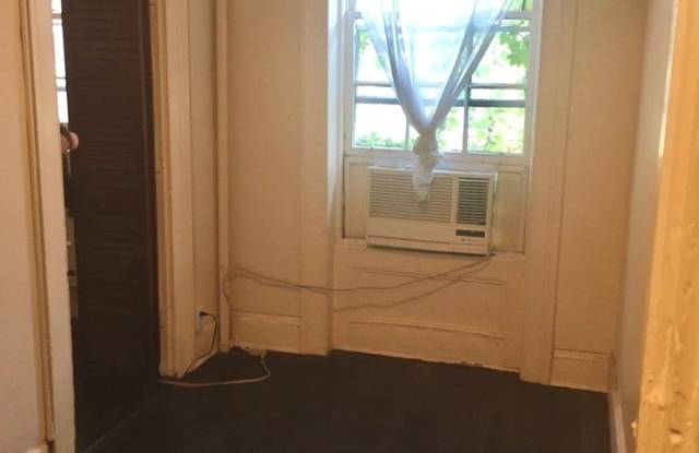 258 West 12th Street Gallery 2