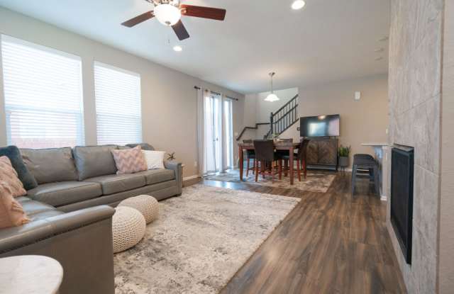 Paired home in SE Denver. Gallery 3