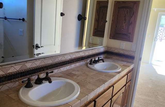Large Grover Beach Home Gallery 3