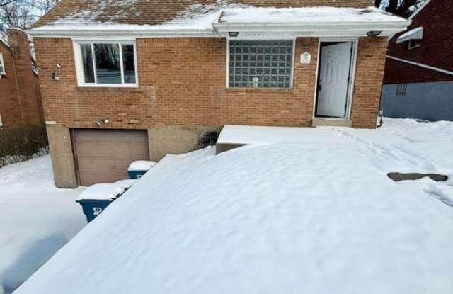 Beautiful UPDATED 4bd 2ba Home in Penn Hills! photos photos