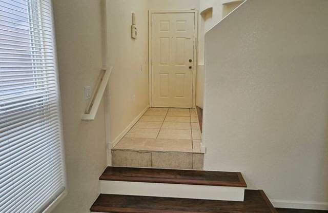 4 Bed 2.5 Bath Gallery 4