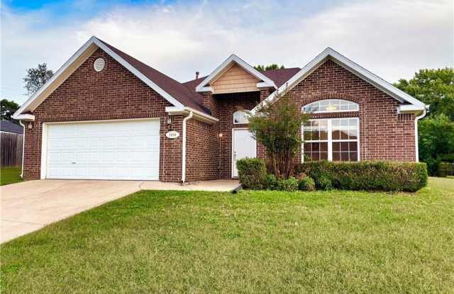 1284  N Cannondale  DR photos photos