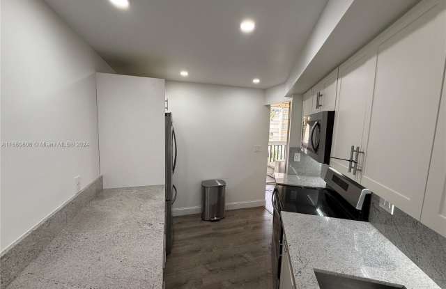 6921 Environ Blvd photos photos