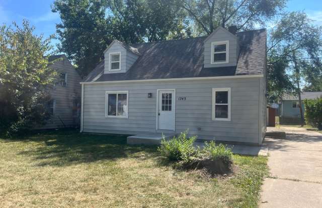 1743 Trinity Blvd - Spacious Three Bedroom, two and a half Bathrooms! photos photos