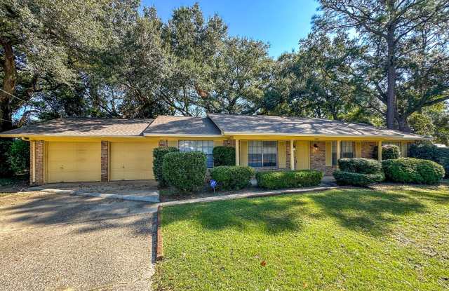 Well Kept 3 Bedroom 2 Bath House Available for Rent in Scenic Heights! photos photos Well Kept 3 Bedroom 2 Bath House Available for Rent in Scenic Heights! photos photos