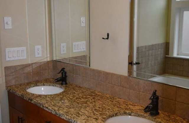 4 bedroom, 2.5 bathrooms and Office/bonus room In Ferndale Gallery 4