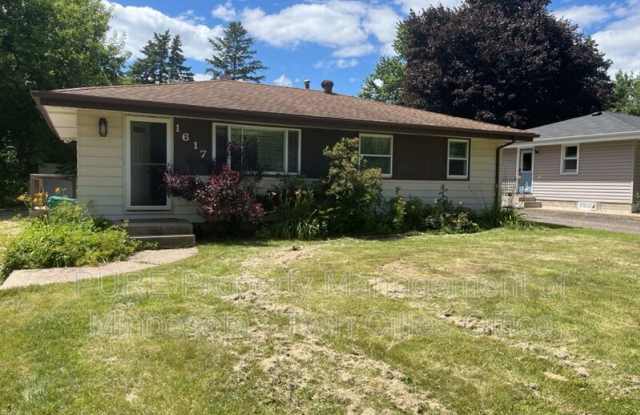 1617 Flag Ave N photos photos